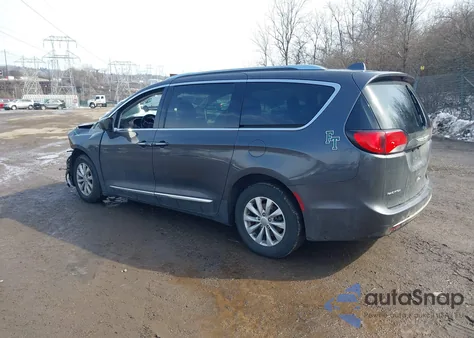 2019 Chrysler Pacifica Touring L z USA, uszkodzony, nr VIN 2C4RC1BG3KR675669